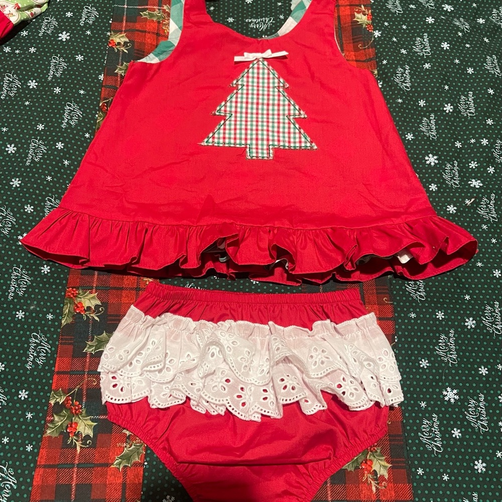 EUC Red Christmas Tree Baby Girl 12 month Outfit RicRac & Ruffles
